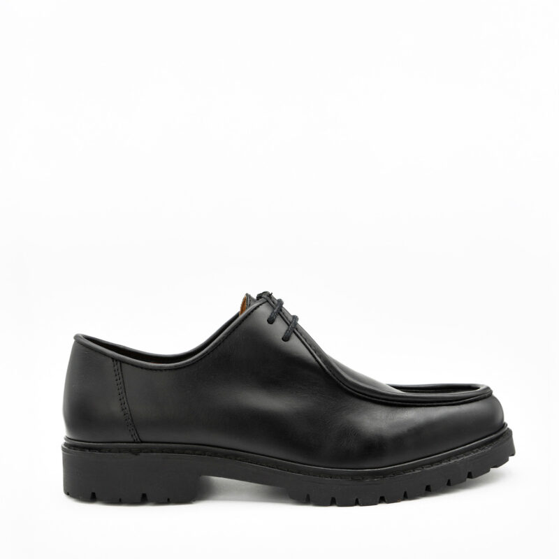 EBAXTER, une derby homme noire en cuir certifié LWG, vue de profil, de la collection ARIMA CITY