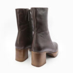 LIMPICA, des bottines plateforme femme en cuir marron de la collection REBELLES chez ARIMA, vue de trois quarts arrière