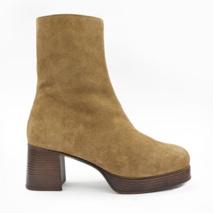 LIMPICA, des bottines daim femme beige de la collection REBELLES chez ARIMA, vue de profil