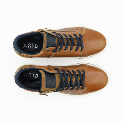 RODEO, des Sneakers montantes homme en cuir couleur cognac, vue de dessus, de la collection ARID