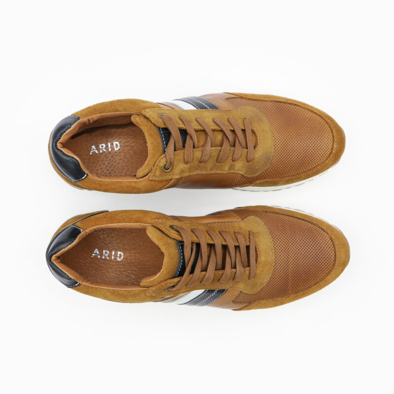 ROLLER, des Baskets de ville homme en cuir couleur cognac, vue de dessus, de la collection ARID