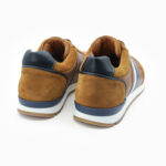 ROLLER, des Baskets de ville homme en cuir couleur cognac, vue de 3/4 arrière, de la collection ARID