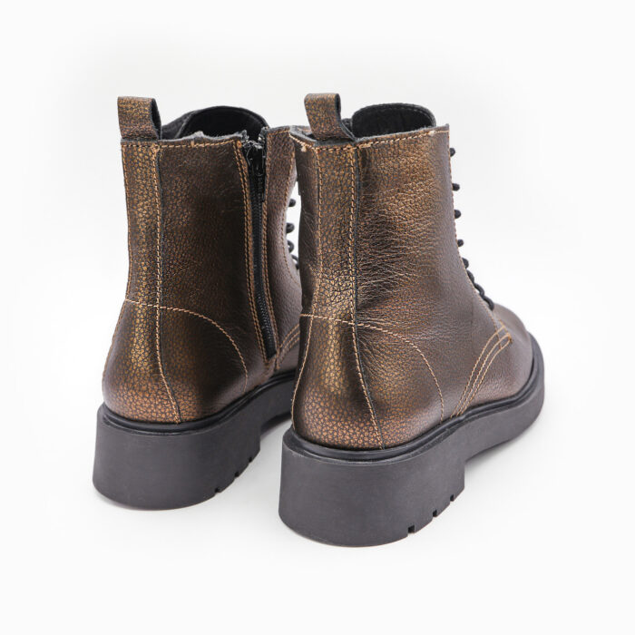 SUZON, des bottines femme à lacets de couleur bronze de la collection REBELLES chez ARIMA, vue de trois quarts arrière