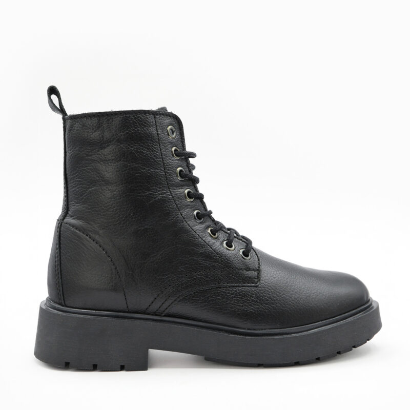SUZON, des bottines à lacets femmes en cuir noir de la collection REBELLES chez ARIMA, vue de profil