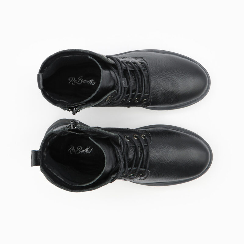 SUZON, des bottines à lacets femmes en cuir noir de la collection REBELLES chez ARIMA, vue de dessus