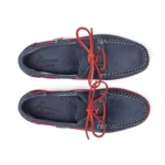 Chaussures bateau en cuir marine rouge
