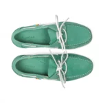 Chaussures bateau en cuir vert