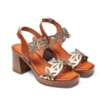 Sandales à plateformes et talons hauts vue de 3-4 avant