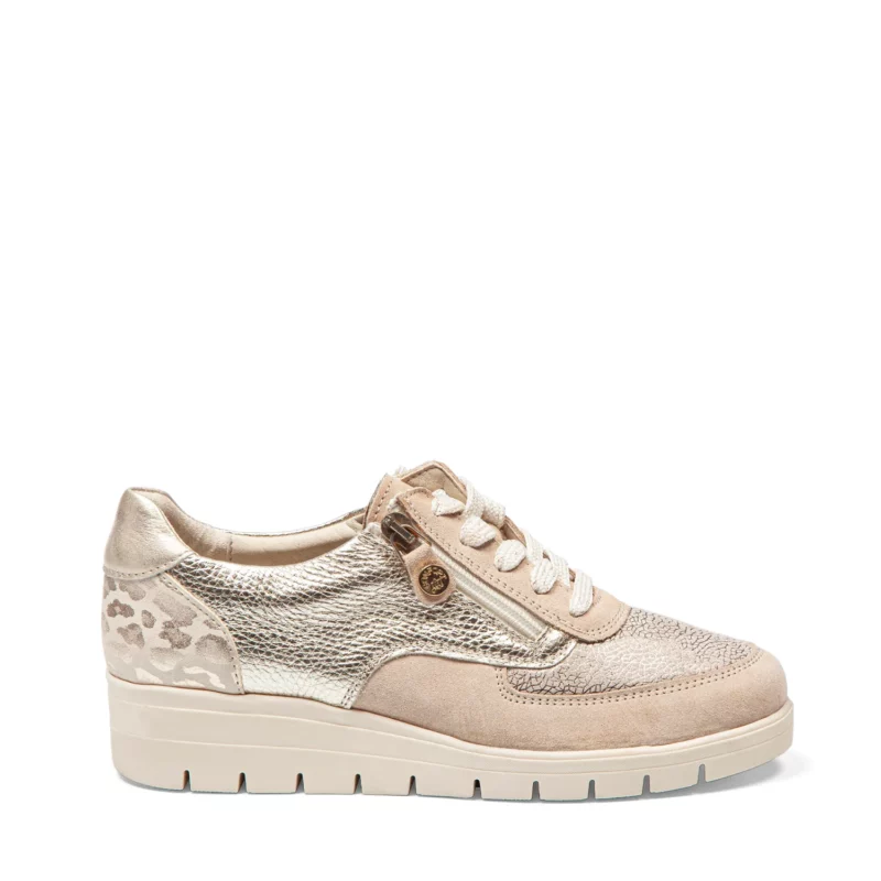 Baskets confort femme en cuir beige vue de profil