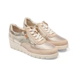 Baskets confort femme en cuir beige vue de 3-4 avant