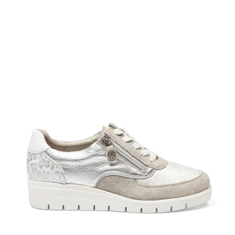 Baskets confort femme en cuir gris vue de profil