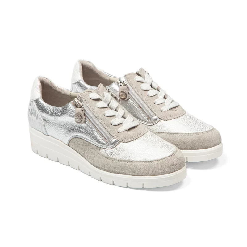 Baskets confort femme en cuir gris vue de 3-4 avant