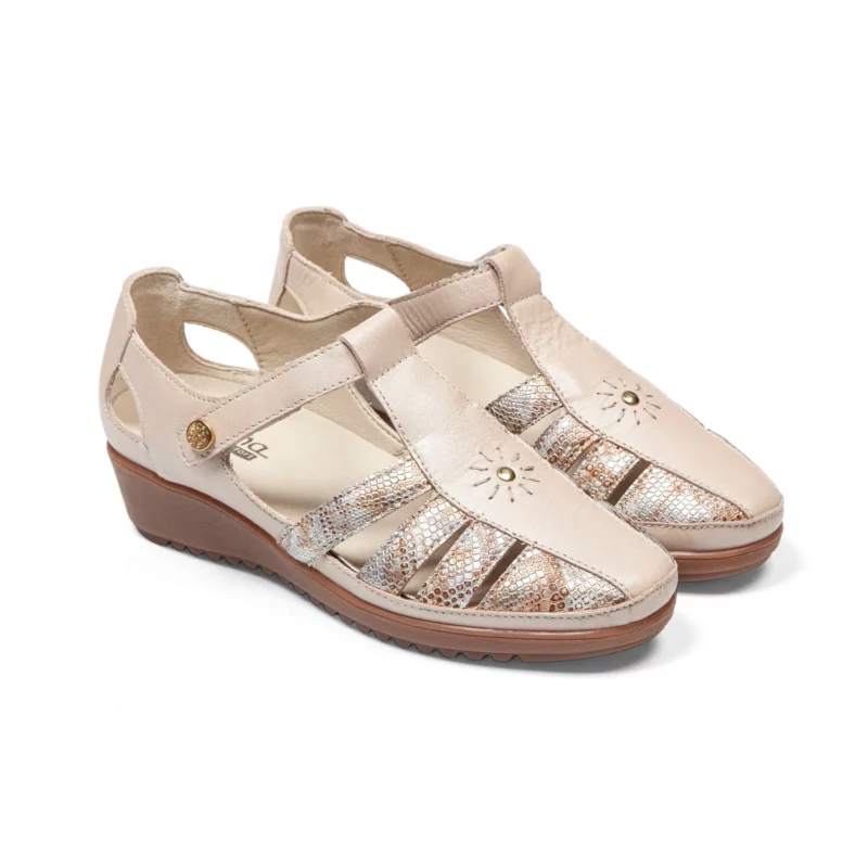 Sandales confort femme cuir couleur nude vue de 3-4 avant