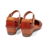 Sandales confort femme cuir couleur cognac vue de 3-4 arrière