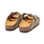 Mules à double brides pour femme vue de 3-4 arrière couleur olive