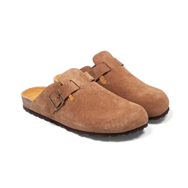 Sabots en cuir souple pour homme vue de 3-4 avant