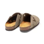 Sabots en cuir souple pour homme vue de 3-4 arrière