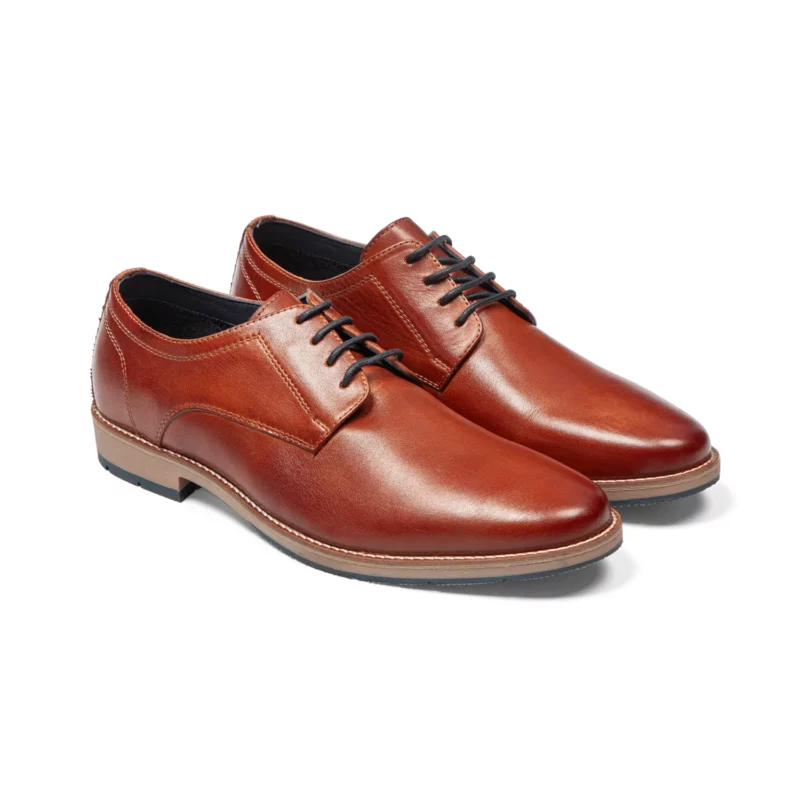 Derbies en cuir cognac pour homme vue de 3-4 avant