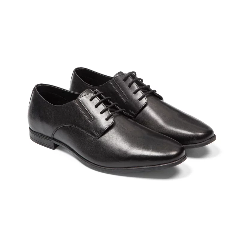 Derbies en cuir noir pour homme vue de 3-4 avant