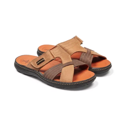 Mules à brides pour homme en cuir couleur cognac marron vue de 3-4 avant