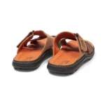 Mules à brides pour homme en cuir couleur cognac marron vue de 3-4 arrière