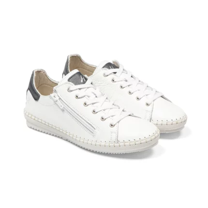 Basket confort femme en cuir blanc vue de p3-4 avant