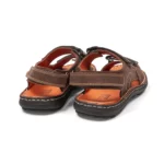 Sandales confort pour homme en cuir couleur marron et jean vue de 3-4 arrière