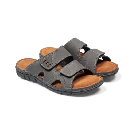 Mules à double brides confortables pour homme en cuir couleur jean et rouge. Vue de 3-4 avant