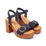 Sandales à talons pour femme en cuir couleur marine vue de 3-4 avant