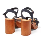 Sandales à talons pour femme en cuir couleur marine vue de 3-4 arrière